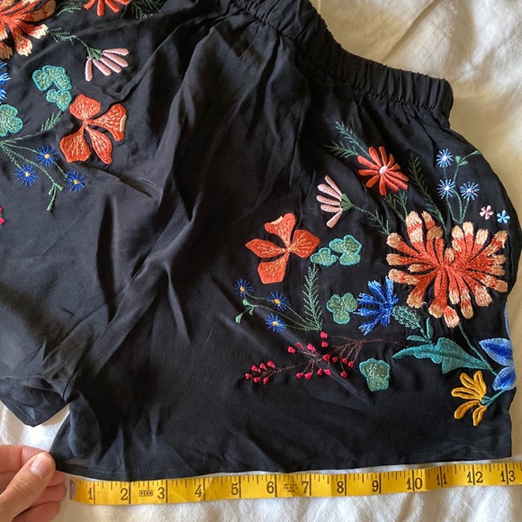 RESERVED💫Chasing Unicorns Every Little Thing She Does Is Magic Silk Crepe Shorts - Picture 17 of 17